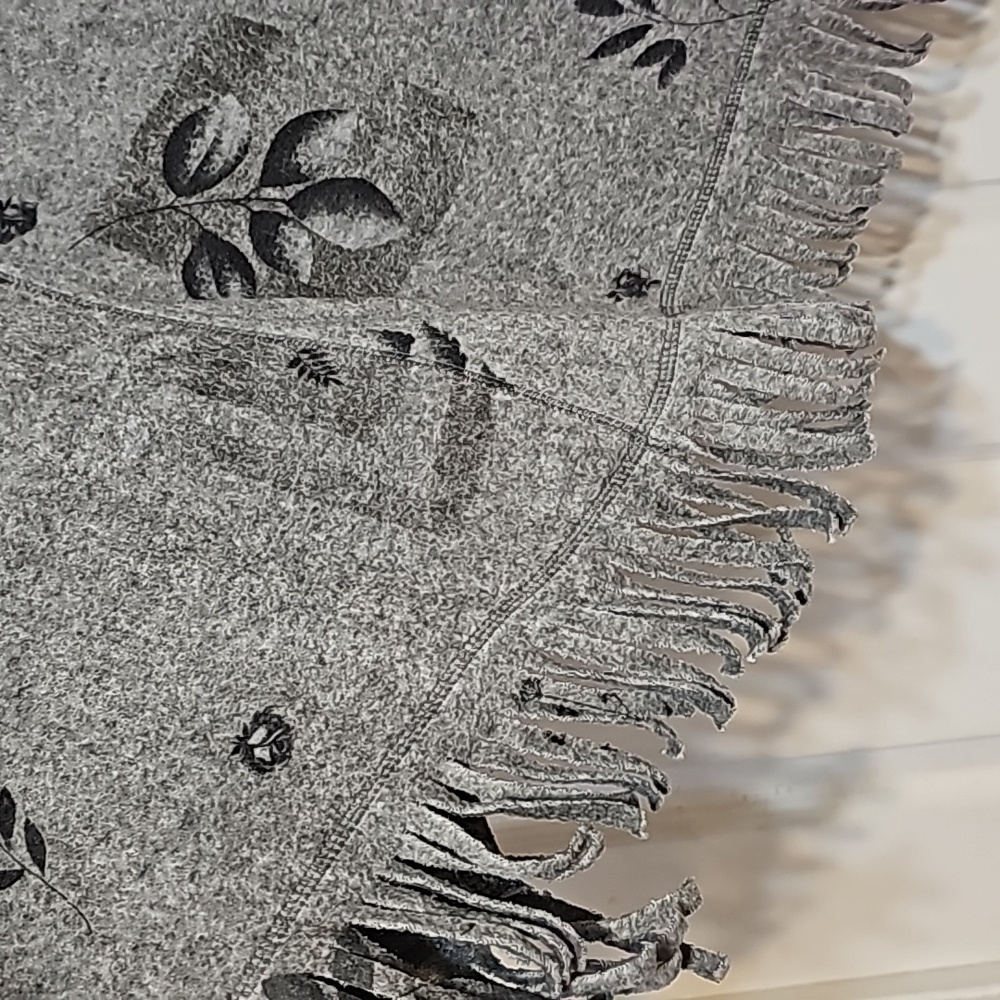 Fleece Poncho Grey Black one size - Picture 2 of 4